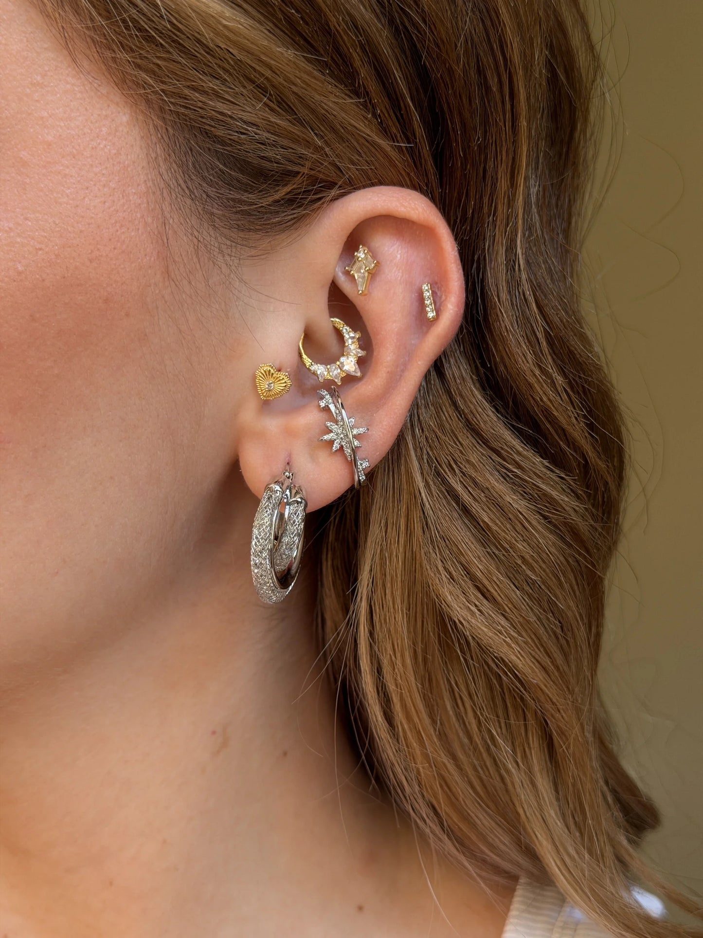Gold Rengi Şerit Model Çelik Piercing