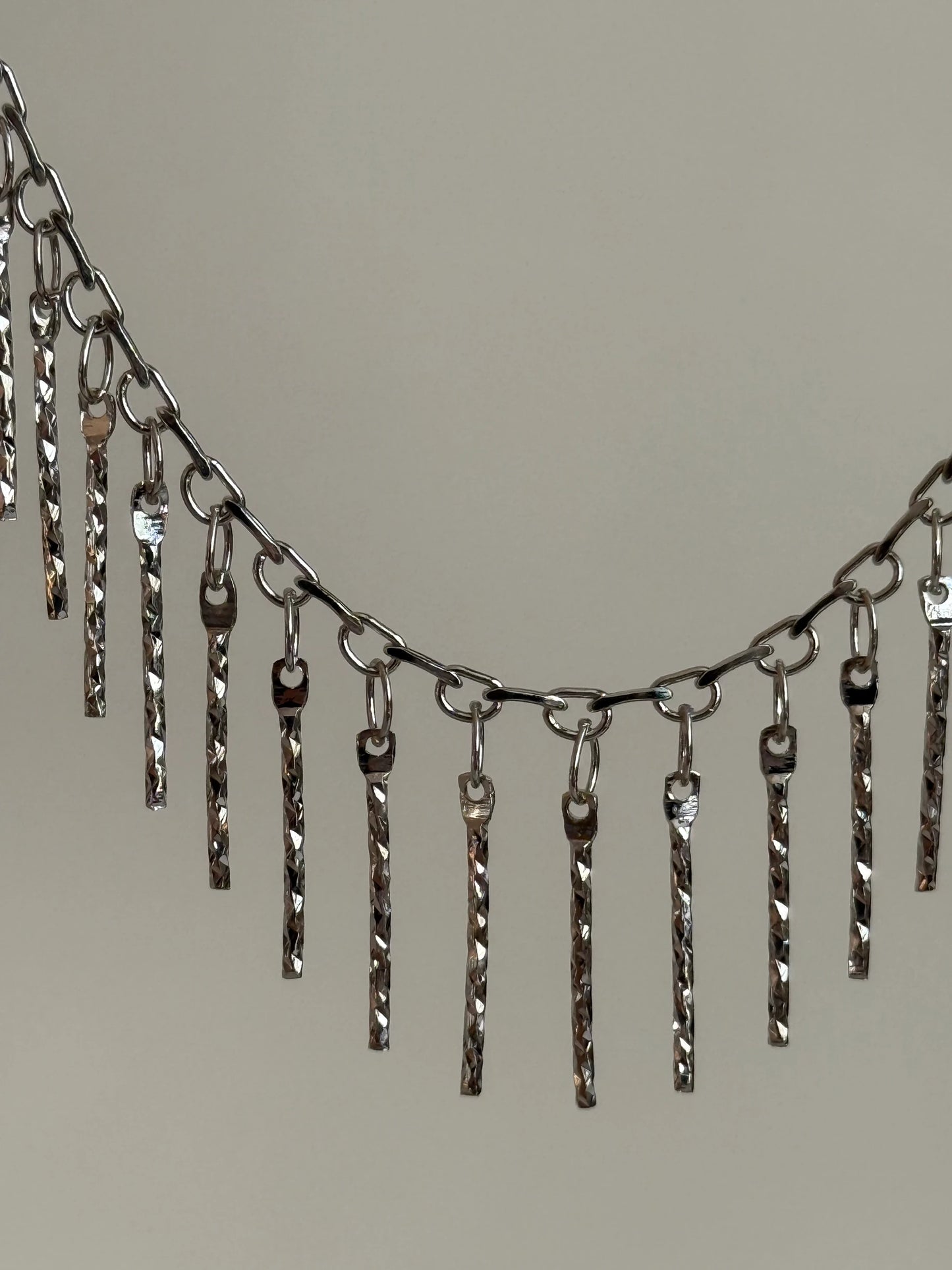 Sallantılı Zincir Kadın Kolye