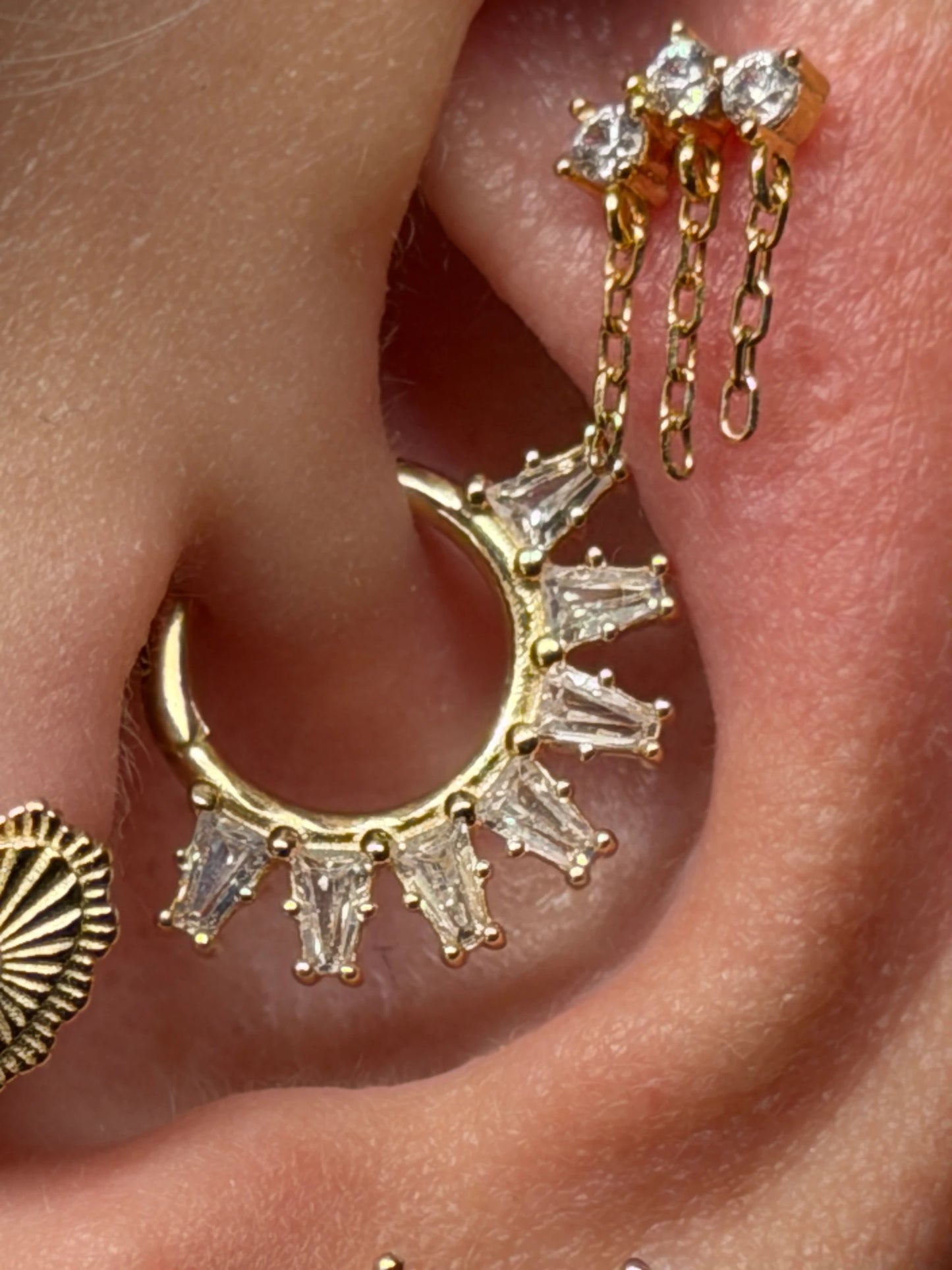 Gold Rengi 925 Ayar Gümüş Daith Piercing