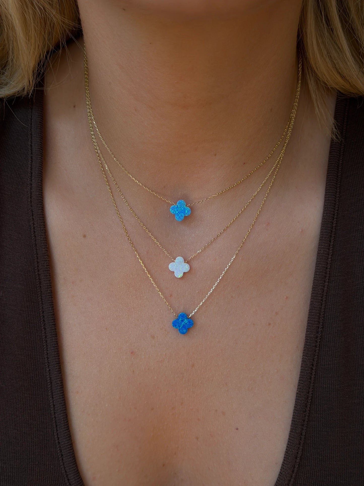 Gold Rengi Zincirli Opal Taşlı Yonca Model Kadın Kolye