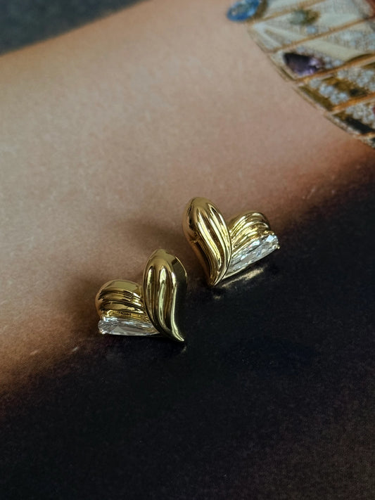 Gold Rengi Kalp Model Kadın Küpe
