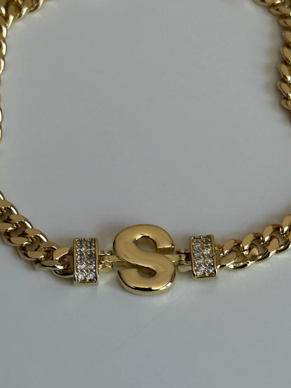 Gold Rengi Zincir Model Harfli Kadın Bileklik