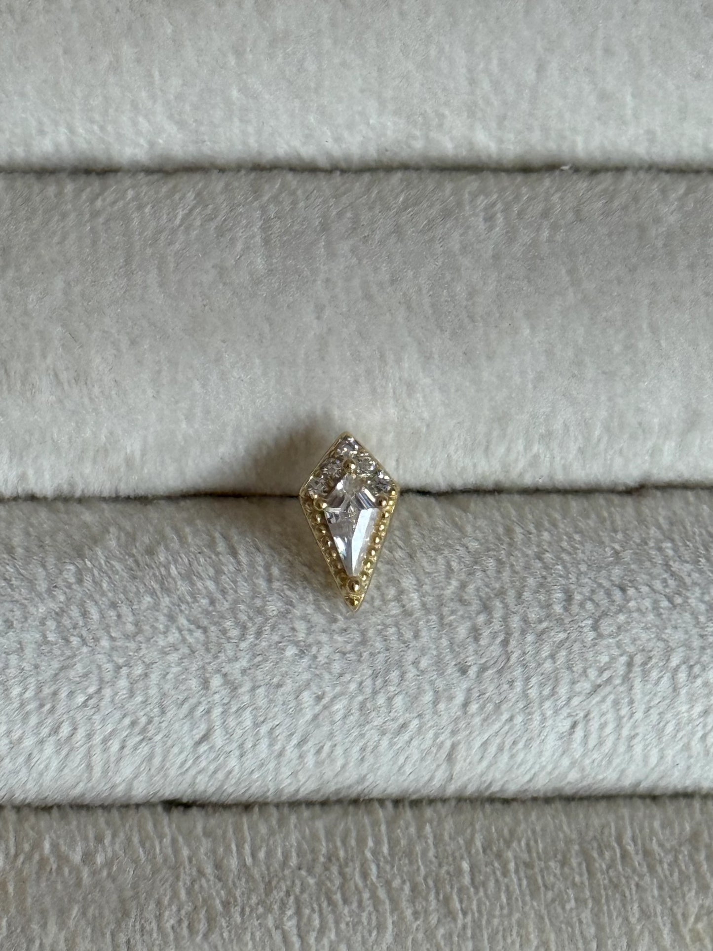 Gold Rengi 925 Ayar Gümüş Piercing