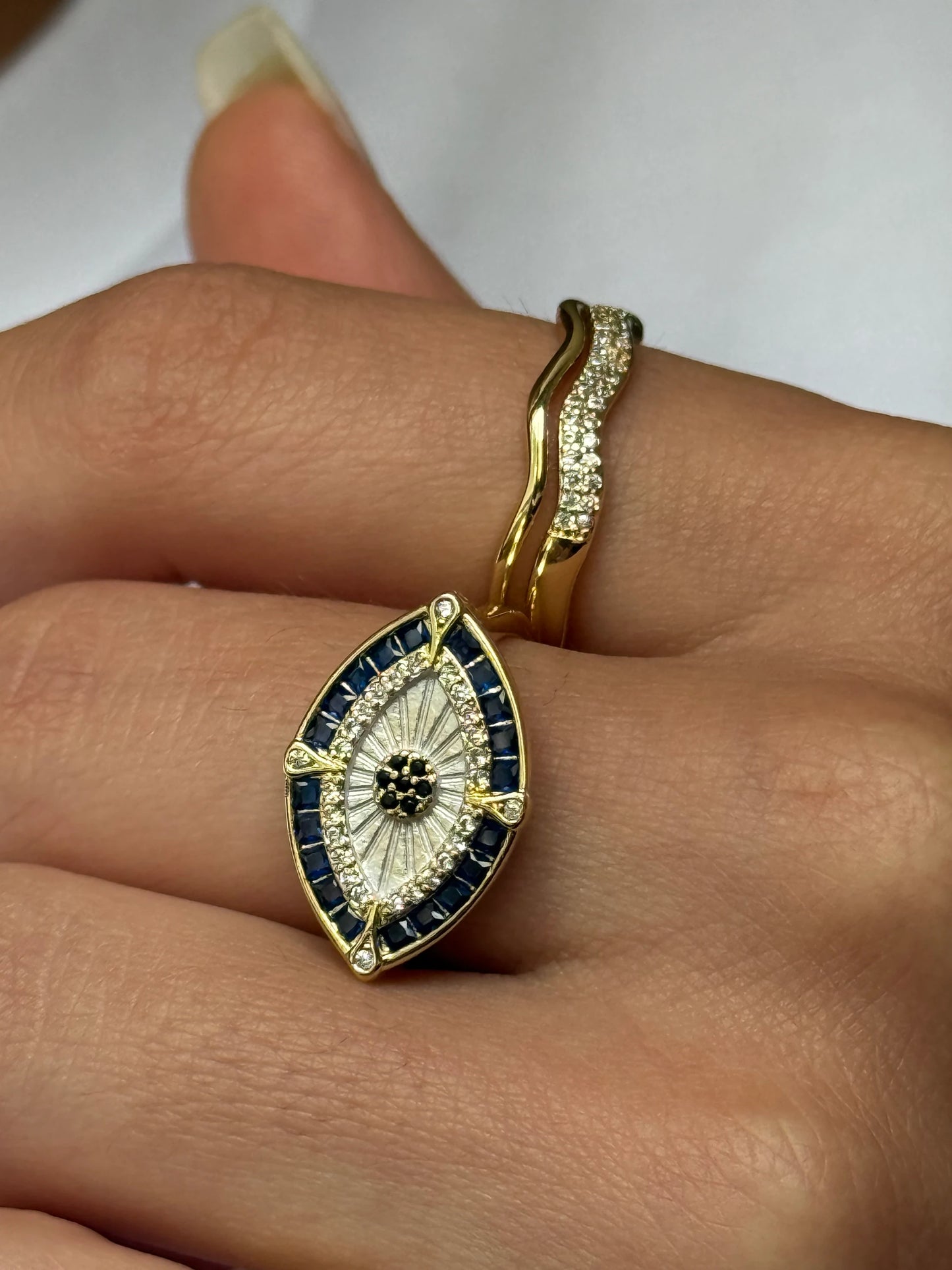 Gold Rengi Renkli Taşlı Göz Model Kadın Yüzük