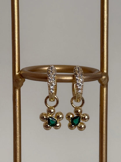 Gold Rengi Renkli Taşlı Çiçek Model Sallantılı Kadın Küpe