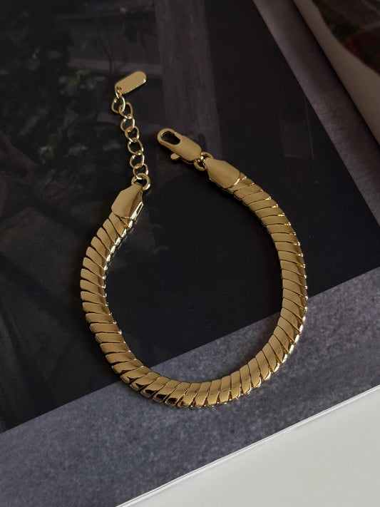 Gold Rengi Kadın Bileklik