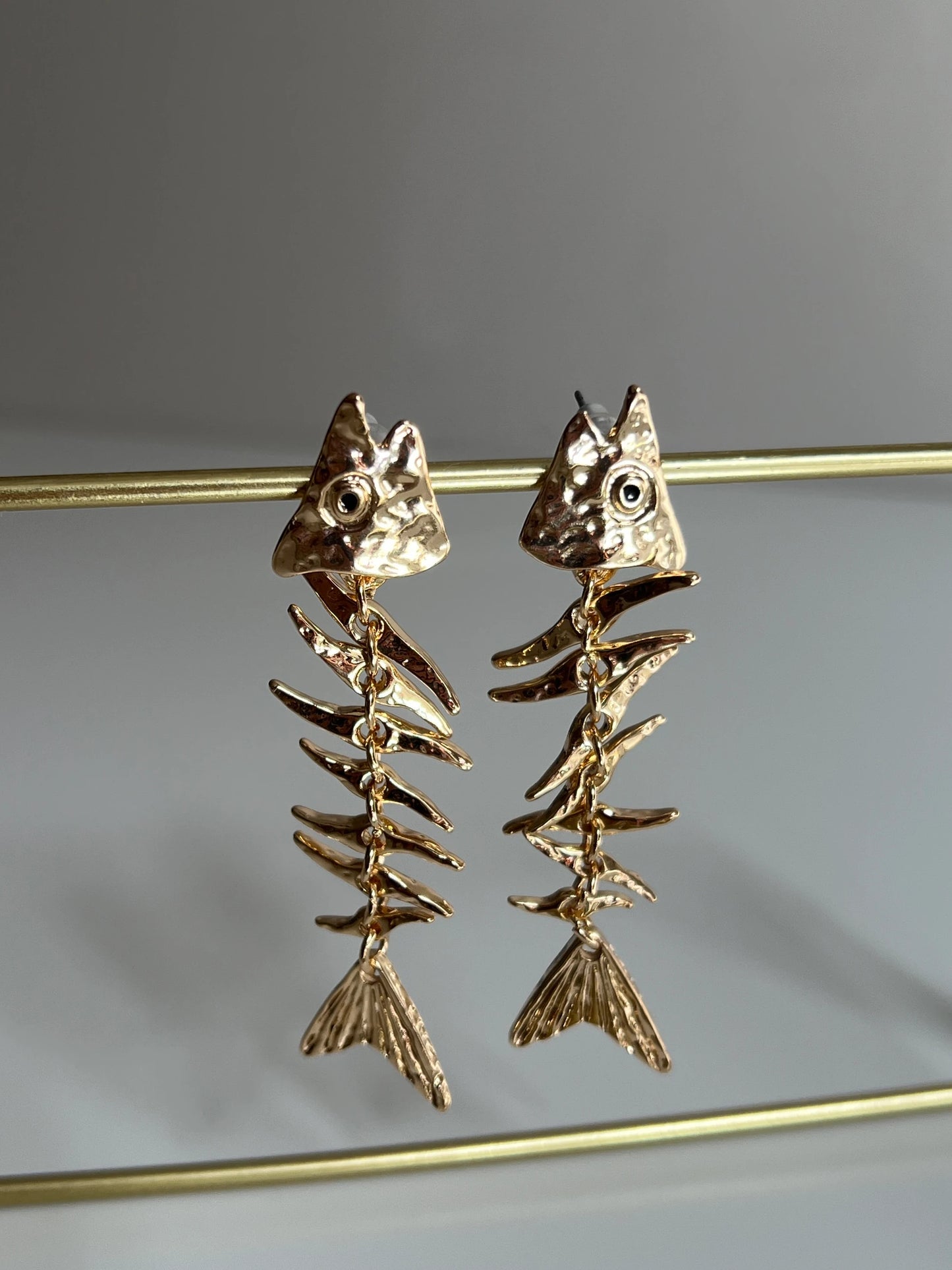 Gold Rengi Balık Model Kadın Küpe