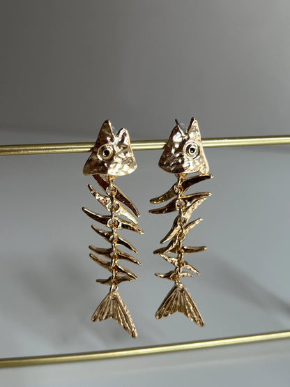 Gold Rengi Balık Model Kadın Küpe