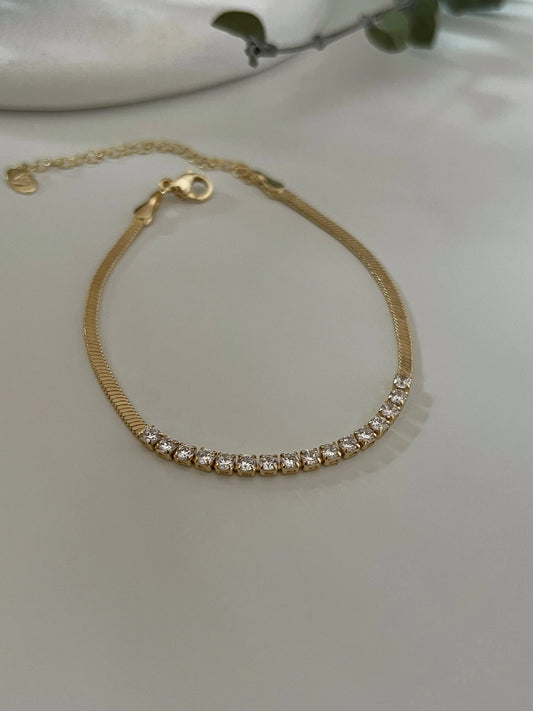Gold Rengi Sıralı Zirkon Taş Detaylı Kadın Bileklik