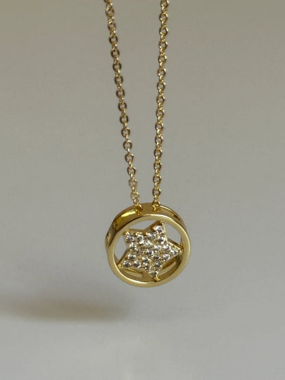 Gold Rengi Yıldız Model Kadın Kolye