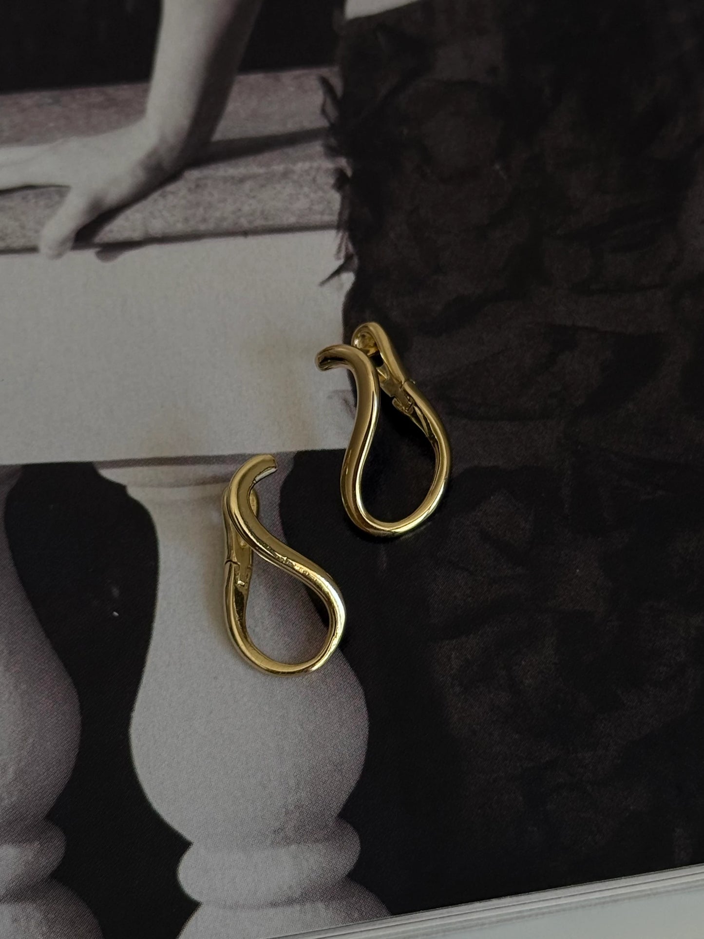 Gold Rengi S Model Kadın Küpe