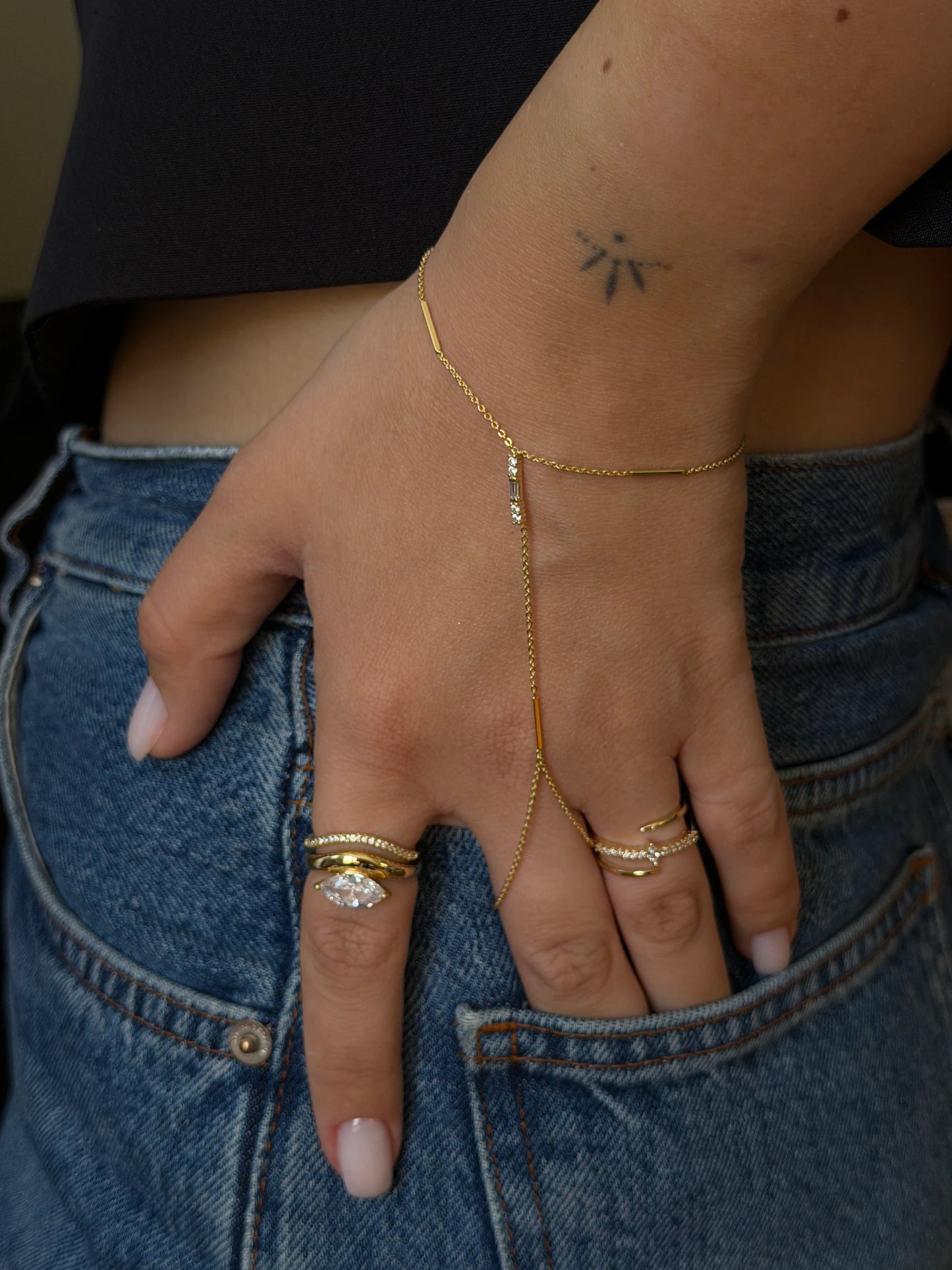 Gold Rengi Taşlı Model Kadın Şahmeran