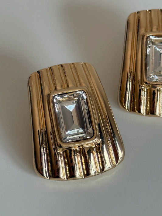 Gold Rengi Tırtıklı Model Renkli Taşlı Kadın Küpe