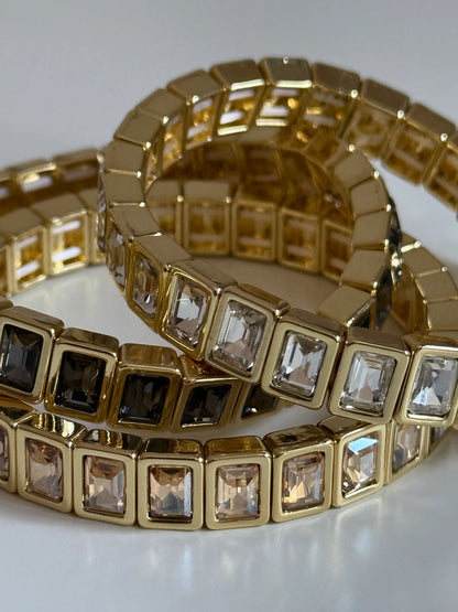 Gold Rengi Büyük Renkli Taşlı Kadın Bileklik