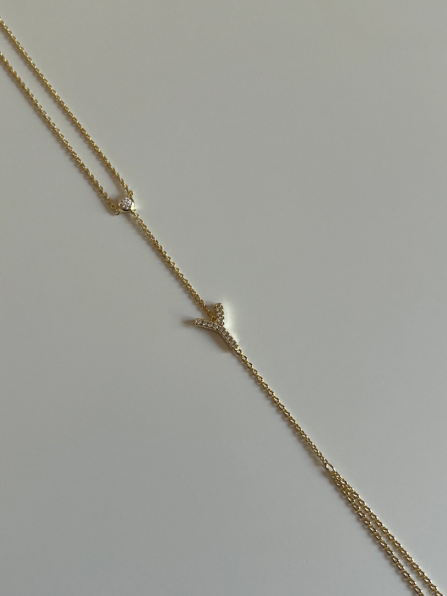 Gold Rengi Zirkon Taşlı Harf Kadın Şahmeran