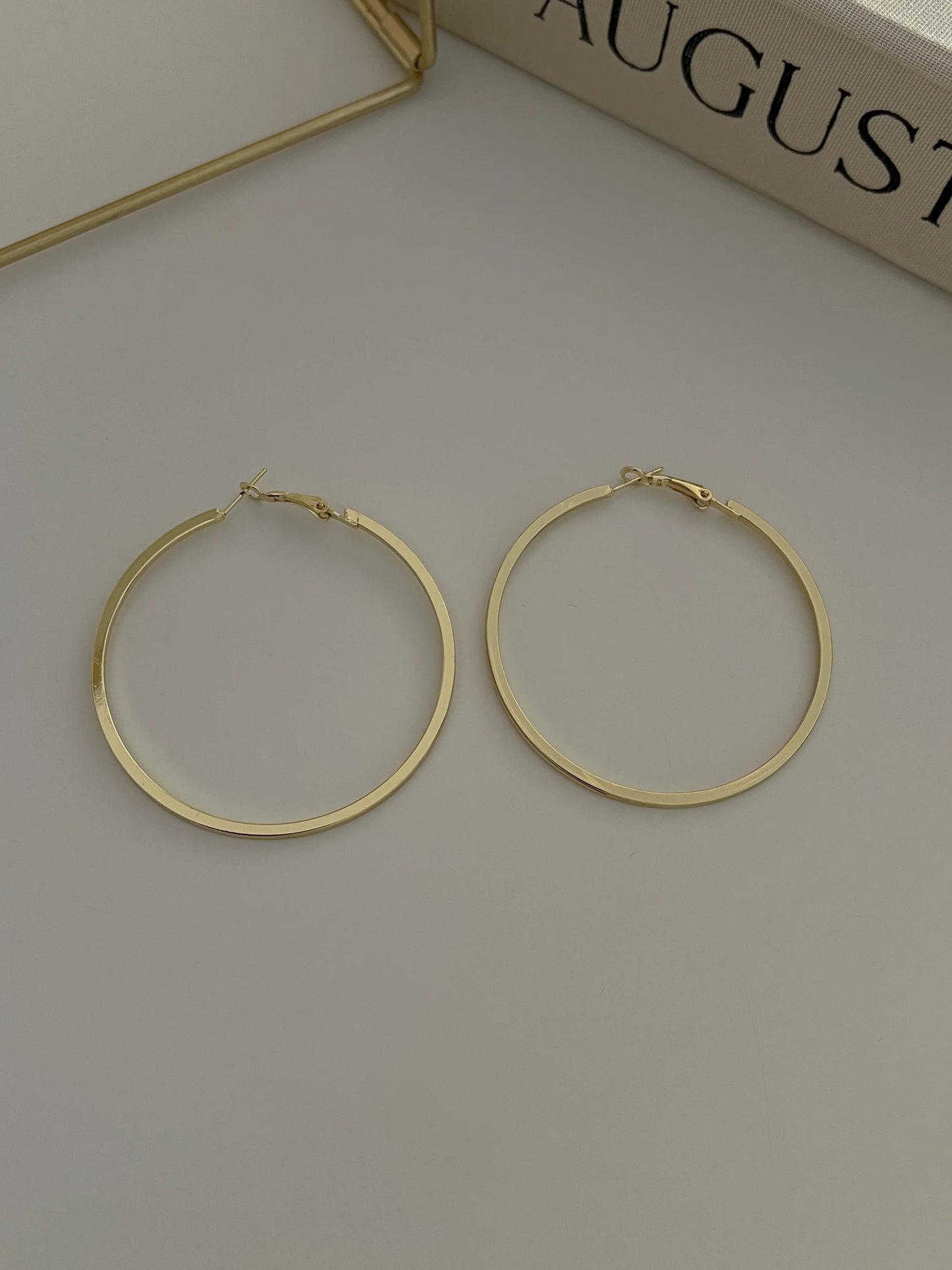 Gold Rengi Düz Halka Kadın Küpe