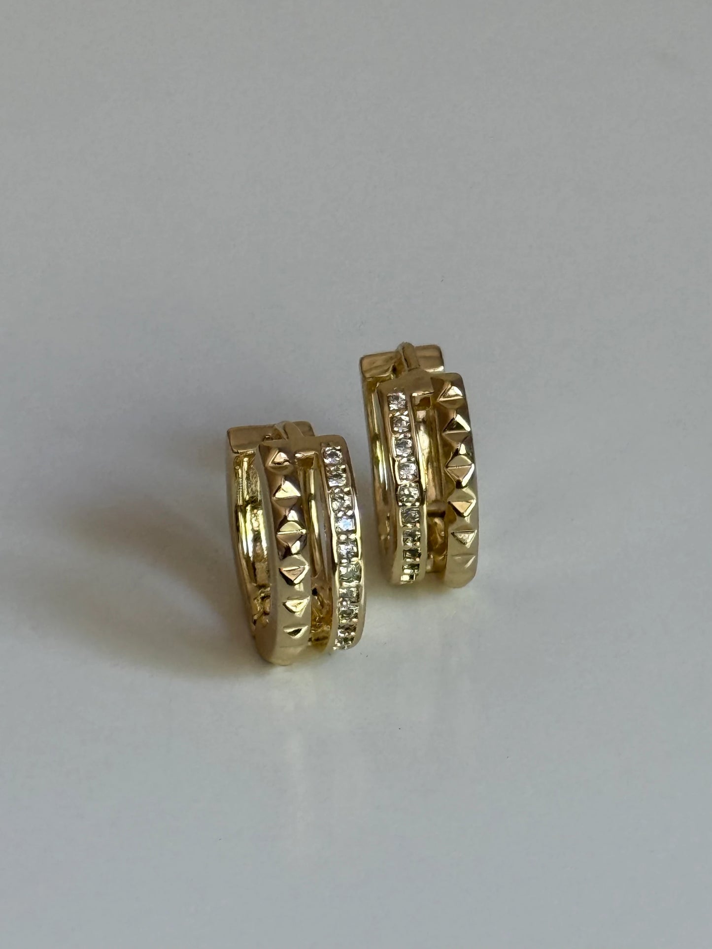 Gold Rengi İki Sıra Halka Kadın Küpe