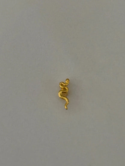 Gold Rengi Yılan Figürlü Kadın Piercing