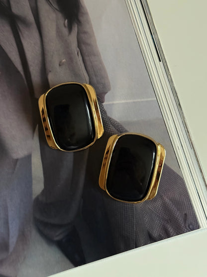 Gold Rengi Dikdörtgen Model Kadın Küpe