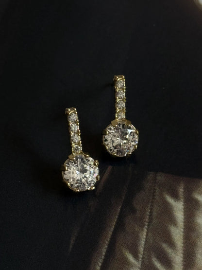 Gold Rengi Taşlı Kadın Küpe