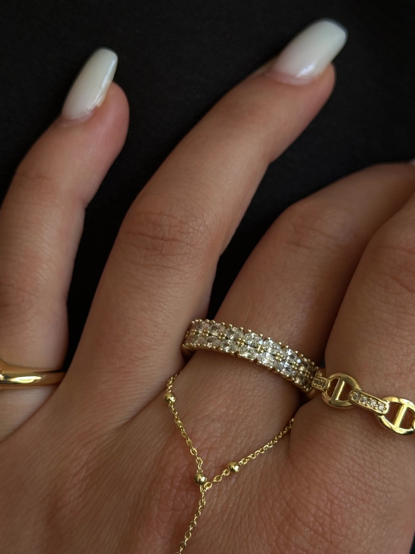 Gold Rengi Çift Sıra Taşlı Xupıng Kadın Yüzük
