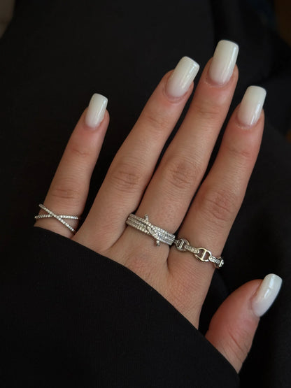 Düğüm Model Zirkon Taşlı Kadın Yüzük