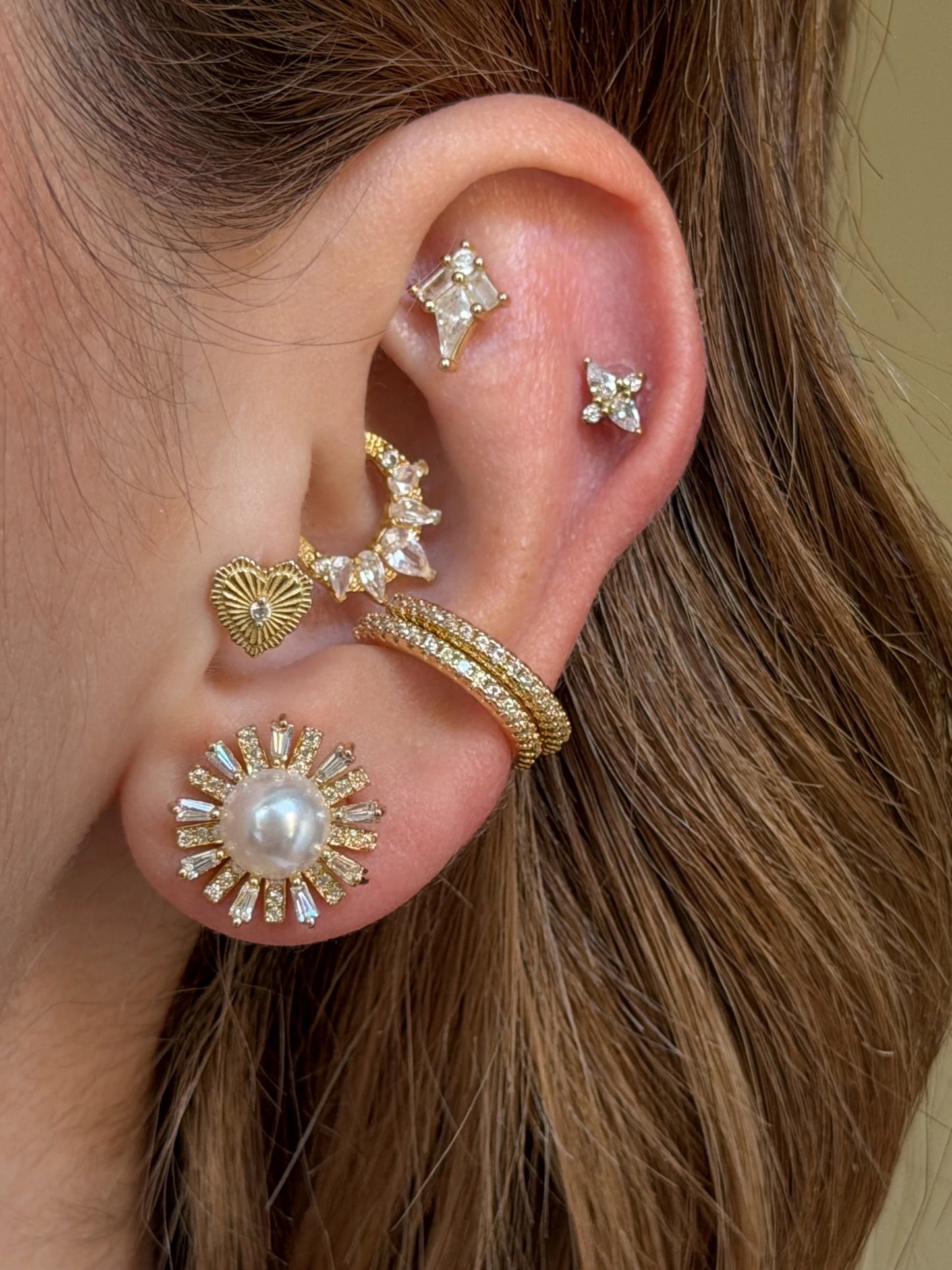 Gold Rengi Taşlı Çelik Piercing