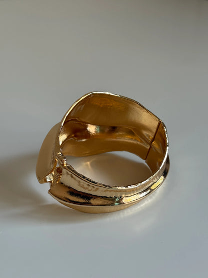 Gold Rengi Asimetrik Model Kadın Kelepçe Bileklik
