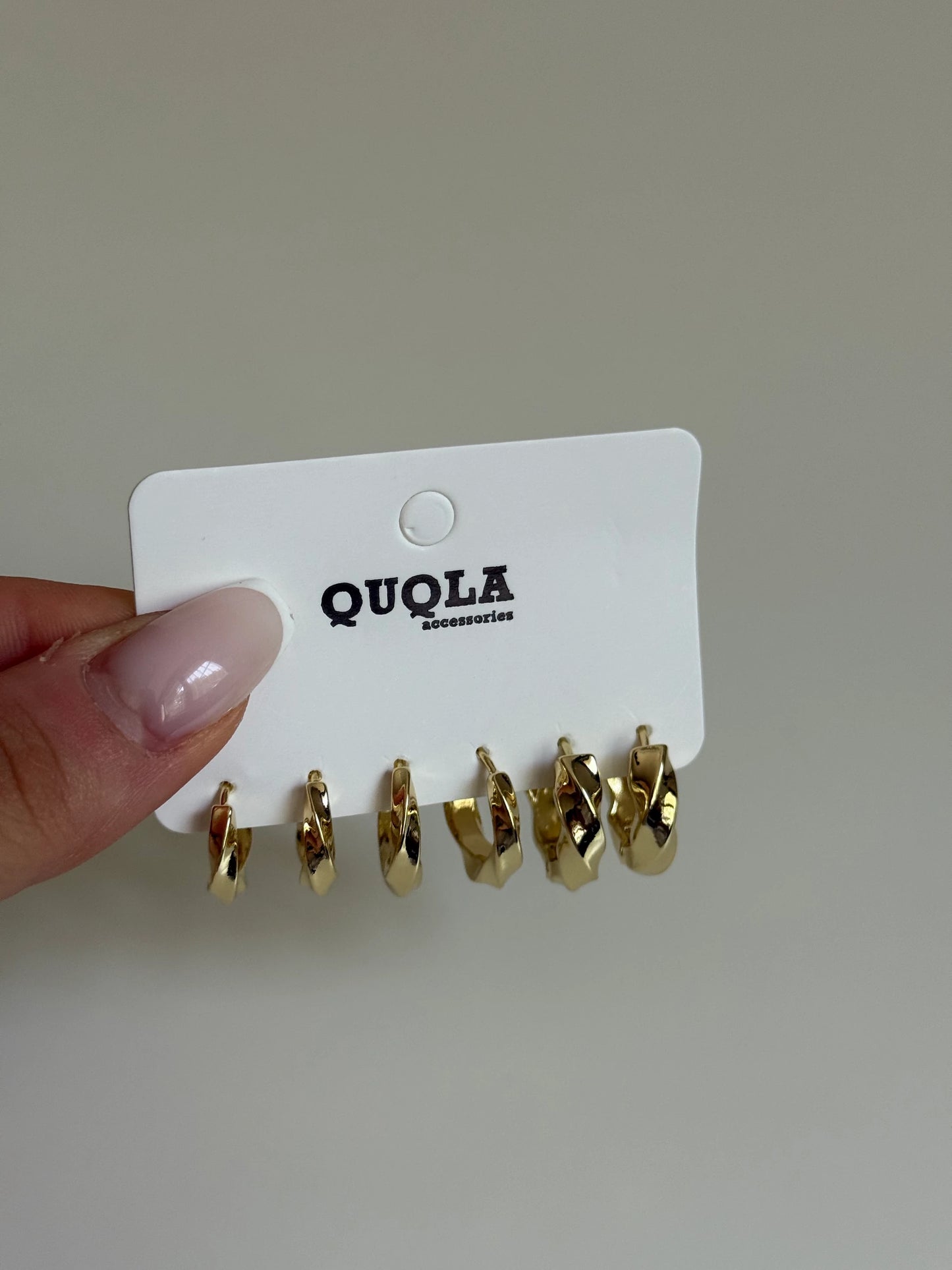 Gold Rengi Burgu Halka Model Set Küpe