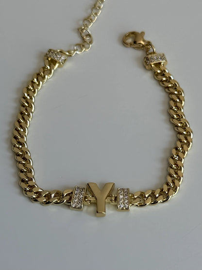 Gold Rengi Zincir Model Harfli Kadın Bileklik