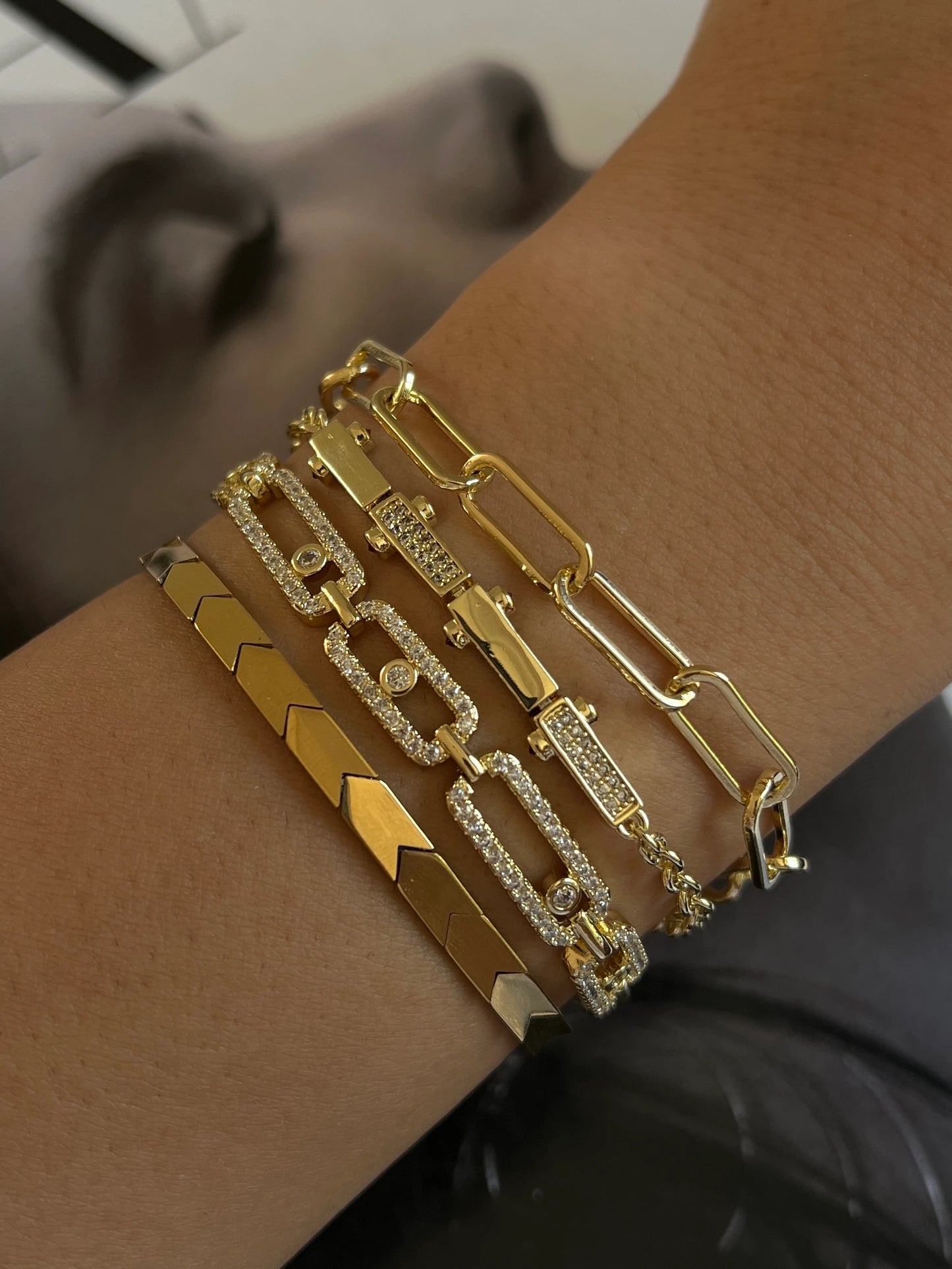 Gold Rengi Zincir Model Kadın Bileklik