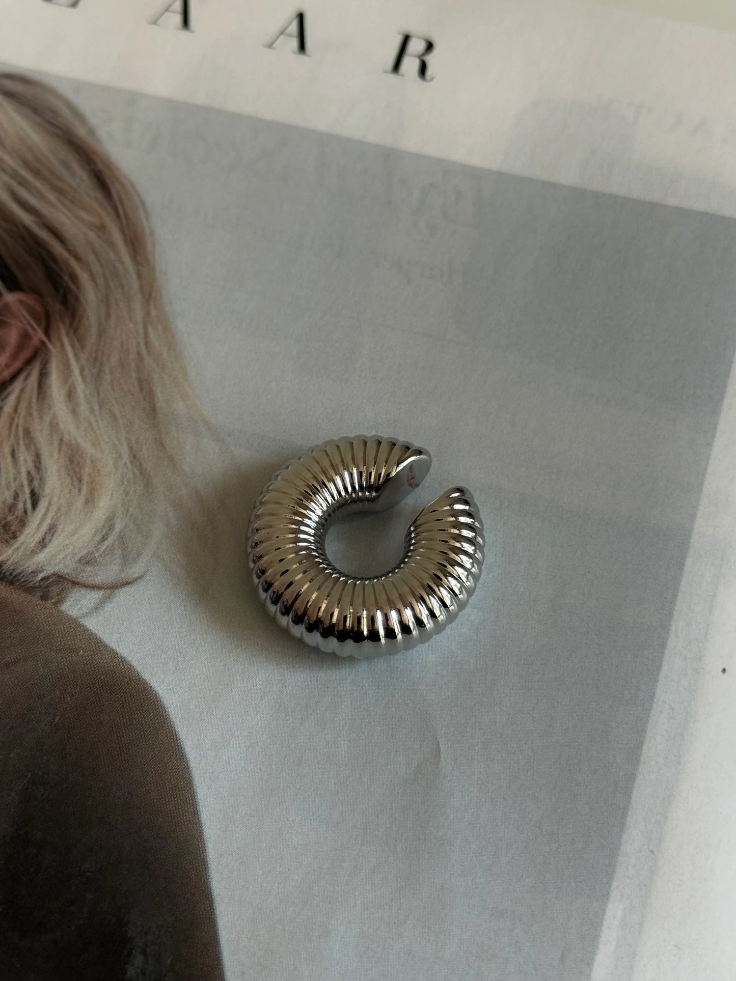Çizgili Model Kadın Kıkırdak Küpe