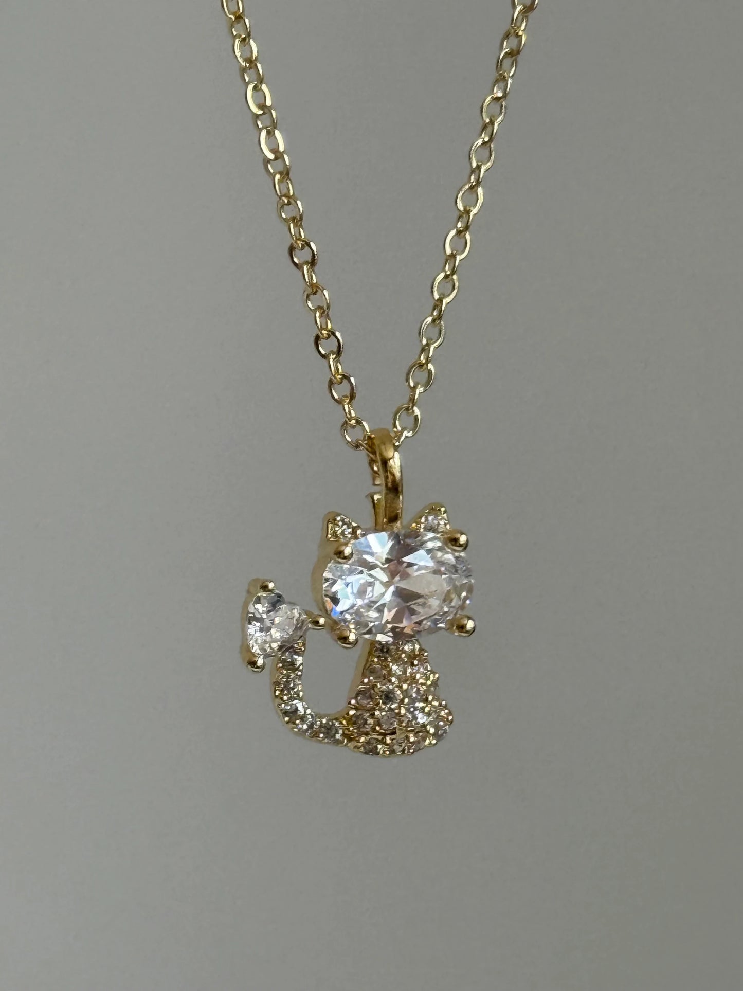 Gold Rengi Taşlı Kedi Kolye